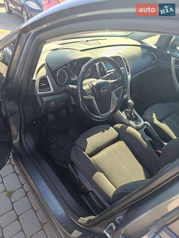 Универсал Opel Astra 2011 в Черновцах фото 8 Универсал Opel Astra 2011 в Черновцах