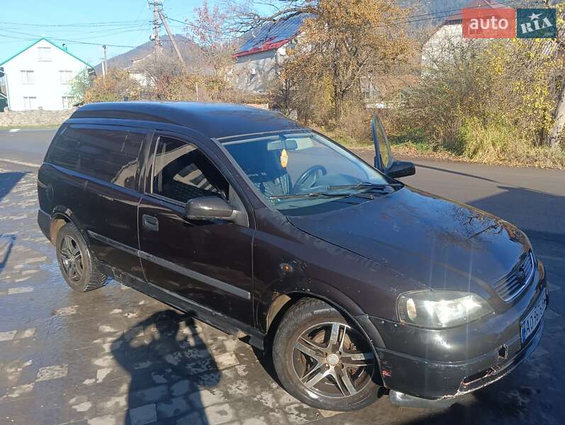 Универсал Opel Astra 2002 в Межгорье