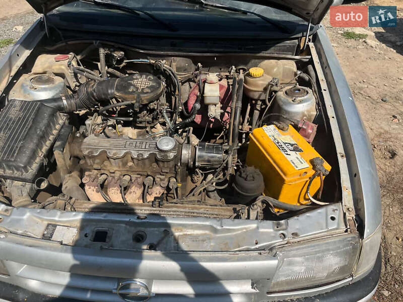 Универсал Opel Astra 1992 в Чечельнике фото 7 Универсал Opel Astra 1992 в Чечельнике