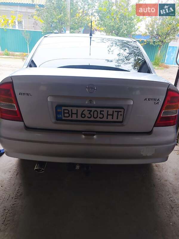 Седан Opel Astra 2002 в Измаиле