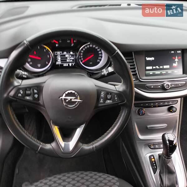 Универсал Opel Astra 2019 в Ровно
