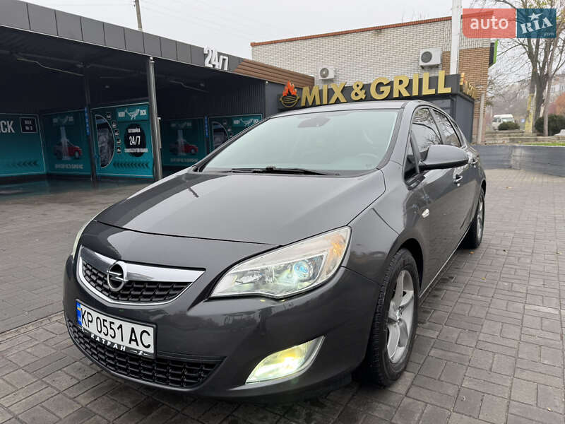 Хетчбек Opel Astra 2011 в Запоріжжі фото 3 Хетчбек Opel Astra 2011 в Запоріжжі