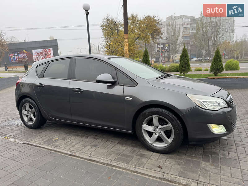 Хетчбек Opel Astra 2011 в Запоріжжі фото 12 Хетчбек Opel Astra 2011 в Запоріжжі