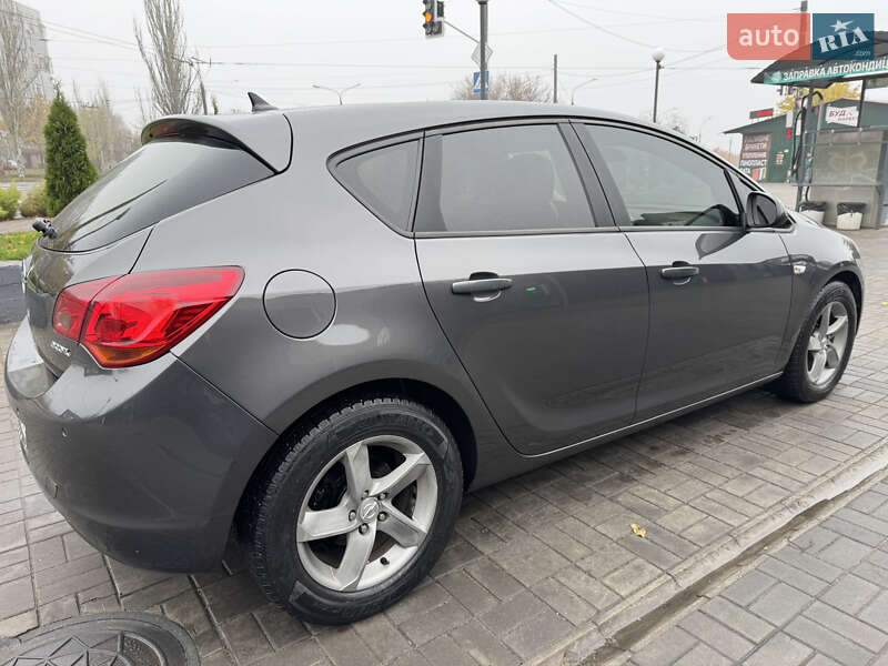 Хетчбек Opel Astra 2011 в Запоріжжі фото 14 Хетчбек Opel Astra 2011 в Запоріжжі