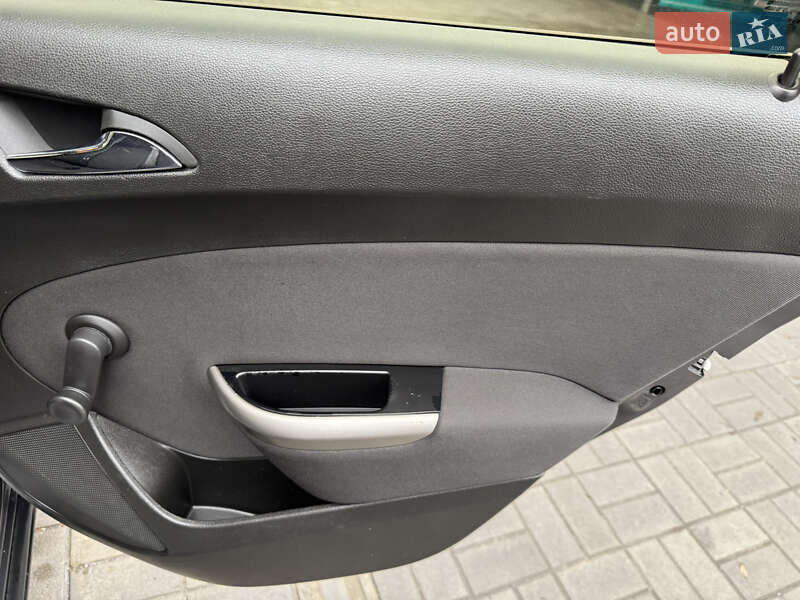 Хетчбек Opel Astra 2011 в Запоріжжі фото 25 Хетчбек Opel Astra 2011 в Запоріжжі