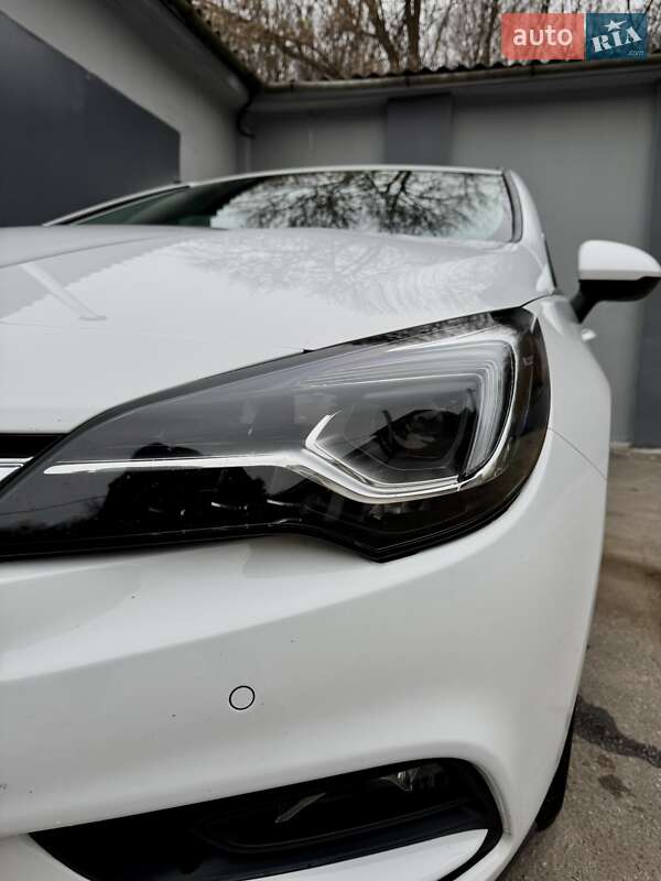 Універсал Opel Astra 2018 в Полтаві