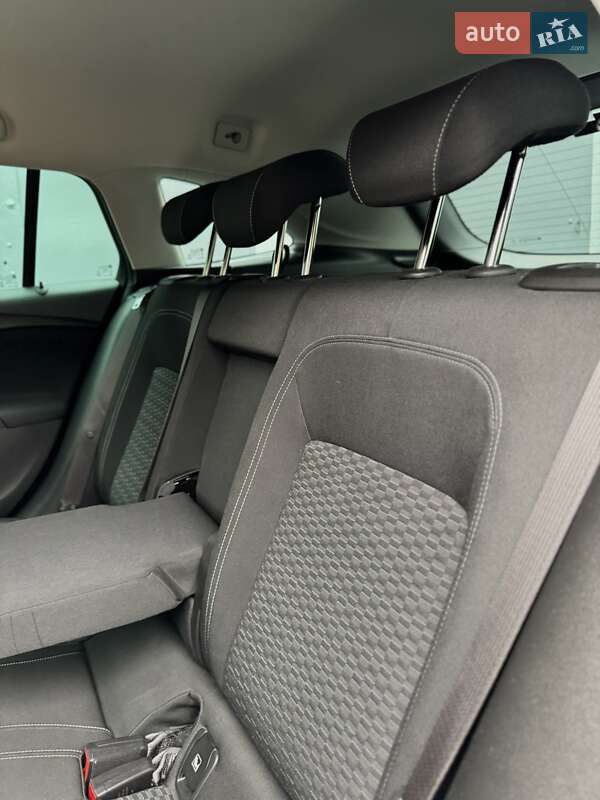 Універсал Opel Astra 2018 в Полтаві