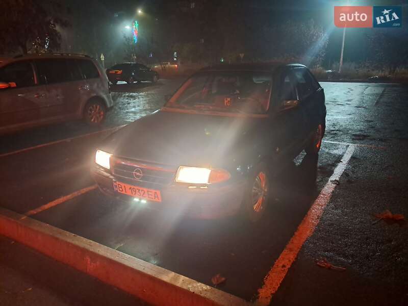 Хетчбек Opel Astra 1994 в Полтаві фото Хетчбек Opel Astra 1994 в Полтаві