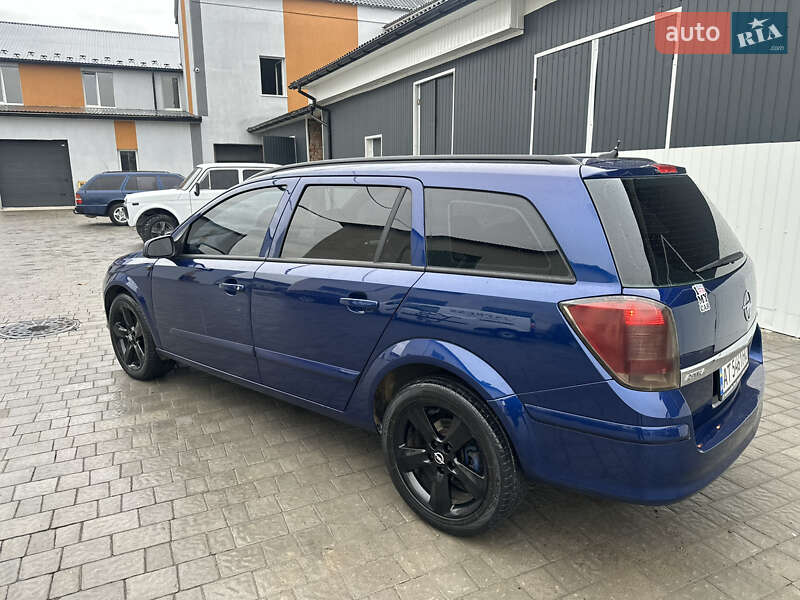 Универсал Opel Astra 2005 в Коломые