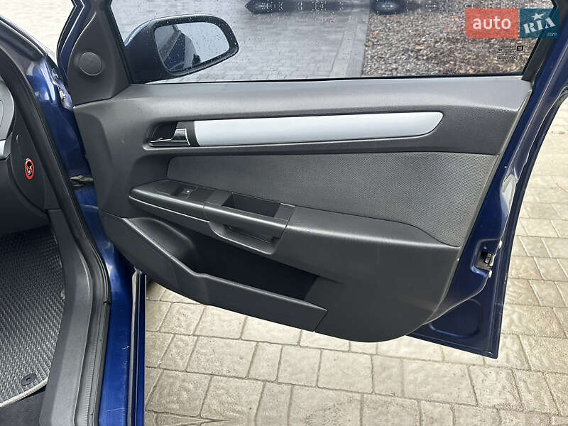 Универсал Opel Astra 2005 в Коломые