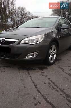 Универсал Opel Astra 2011 в Запорожье
