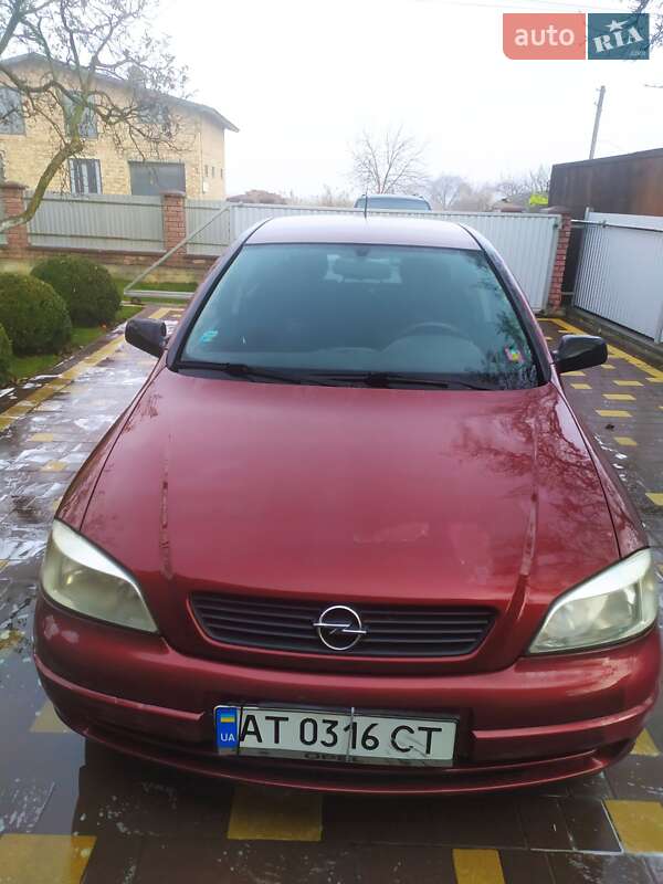 Хэтчбек Opel Astra 2000 в Коломые
