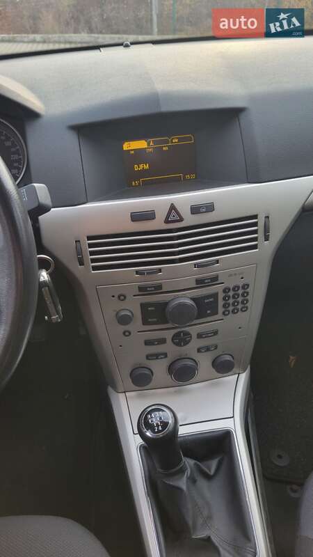 Универсал Opel Astra 2007 в Луцке