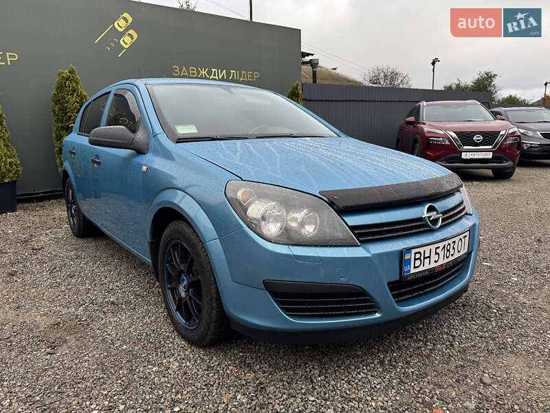 Хэтчбек Opel Astra 2005 в Одессе