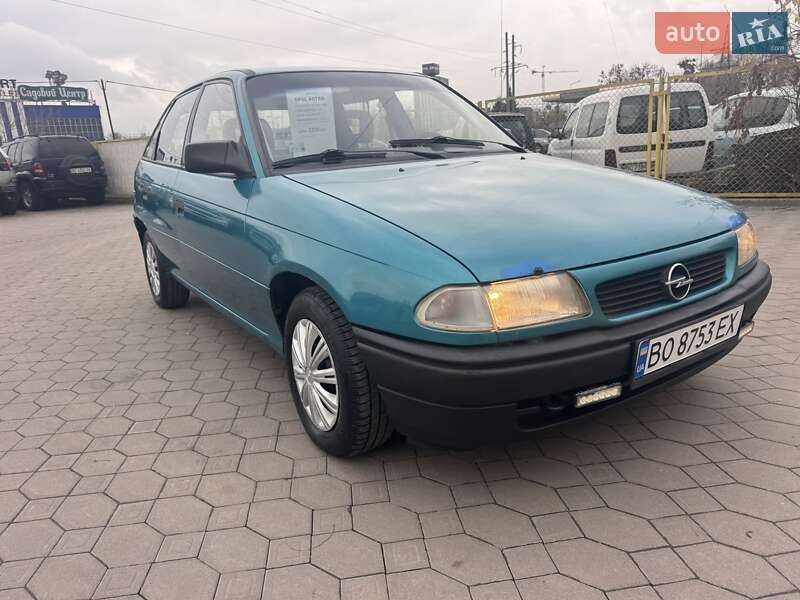 Хэтчбек Opel Astra 1994 в Львове