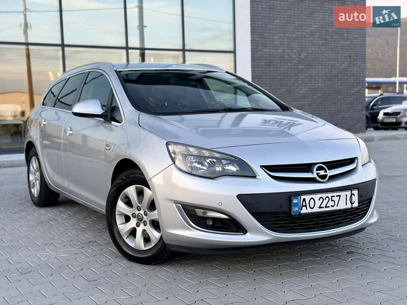 Opel Astra 2014