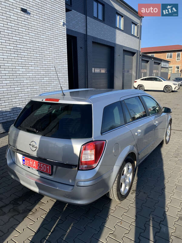 Універсал Opel Astra 2008 в Любарі