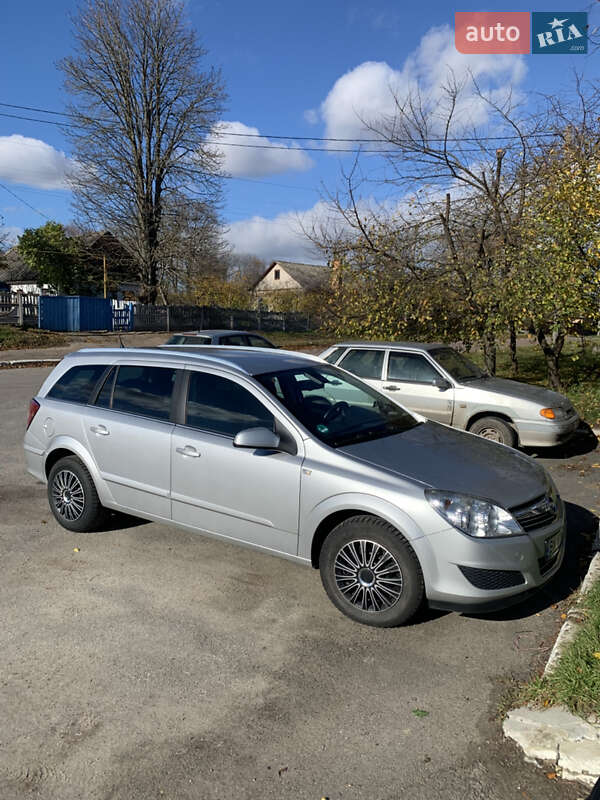 Універсал Opel Astra 2008 в Любарі