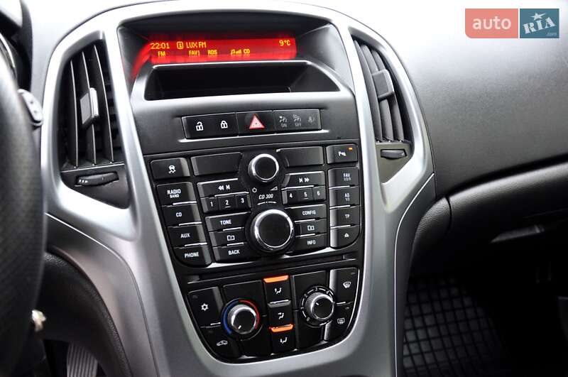 Універсал Opel Astra 2013 в Львові фото 29 Універсал Opel Astra 2013 в Львові