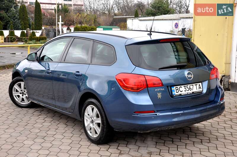 Універсал Opel Astra 2013 в Львові фото 34 Універсал Opel Astra 2013 в Львові