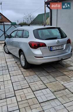 Універсал Opel Astra 2011 в Миргороді