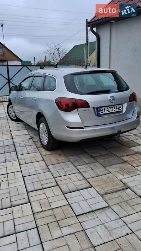 Opel Astra 2011
