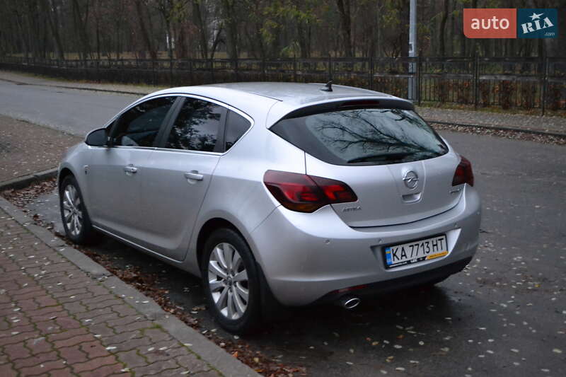 Хетчбек Opel Astra 2011 в Києві