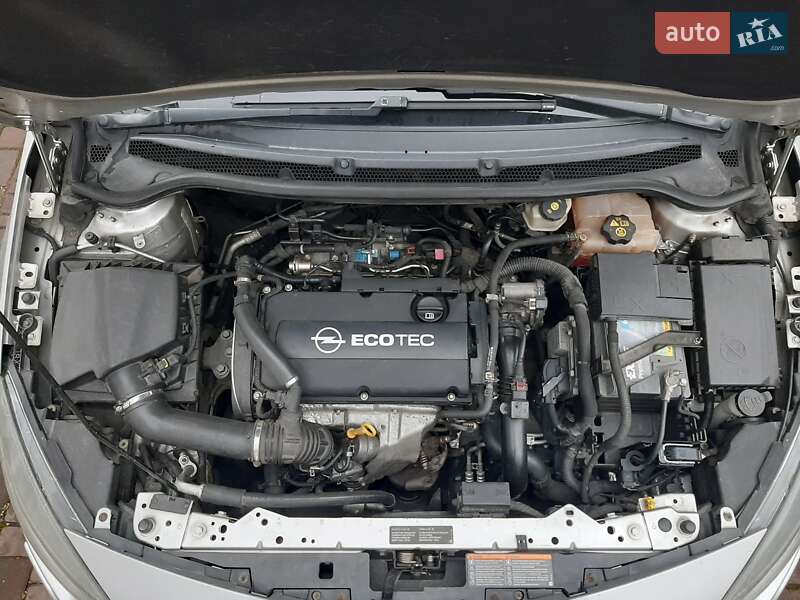 Хетчбек Opel Astra 2011 в Києві