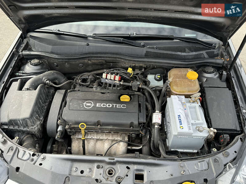 Хэтчбек Opel Astra 2012 в Одессе фото 12 Хэтчбек Opel Astra 2012 в Одессе