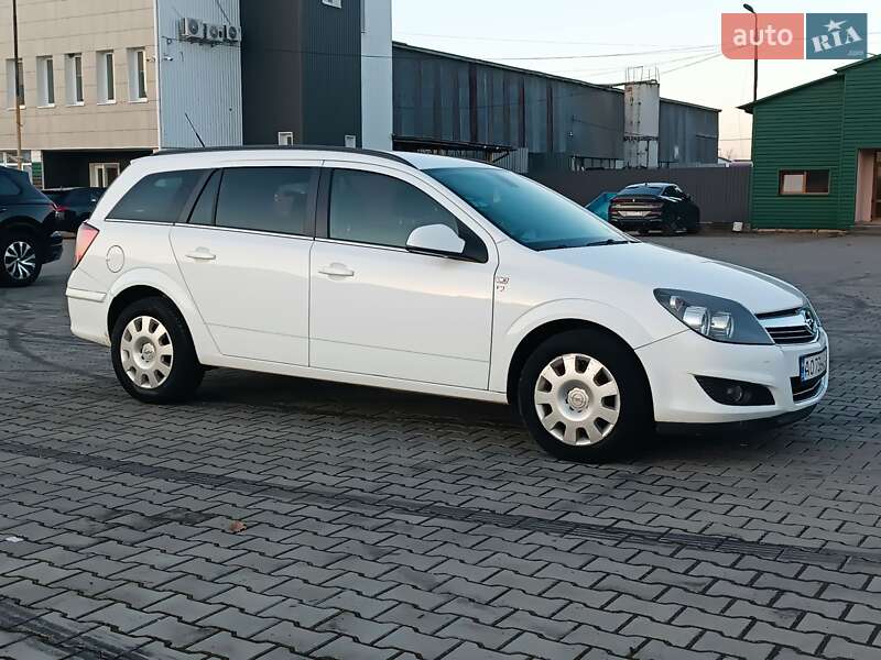 Універсал Opel Astra 2010 в Хусті фото 5 Універсал Opel Astra 2010 в Хусті