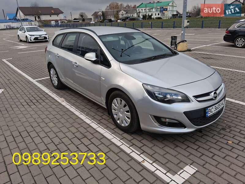 Універсал Opel Astra 2013 в Нововолинську