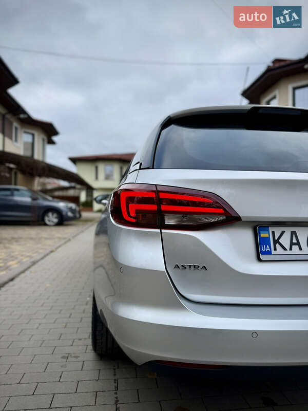 Універсал Opel Astra 2018 в Києві