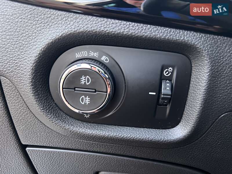 Універсал Opel Astra 2016 в Черкасах