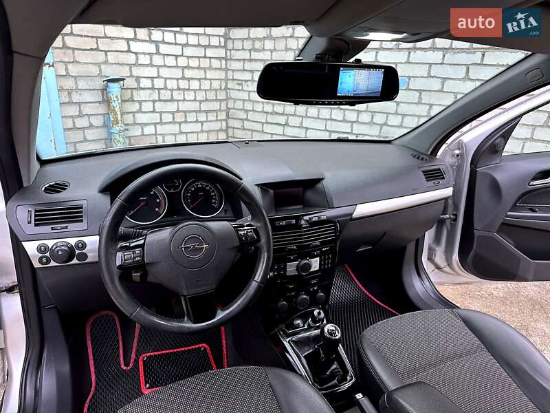 Универсал Opel Astra 2009 в Николаеве фото 29 Универсал Opel Astra 2009 в Николаеве