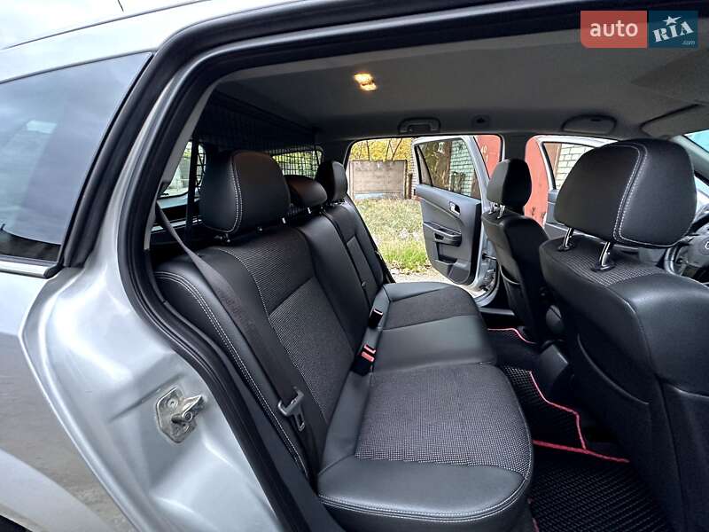 Универсал Opel Astra 2009 в Николаеве фото 38 Универсал Opel Astra 2009 в Николаеве
