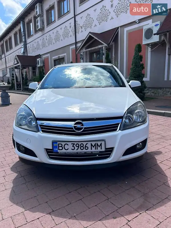 Opel Astra 2010