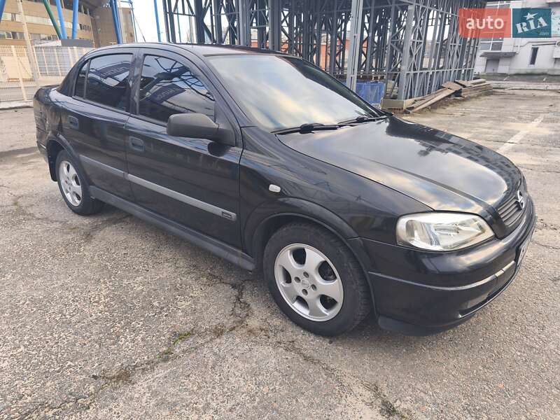 Седан Opel Astra 2005 в Харькове