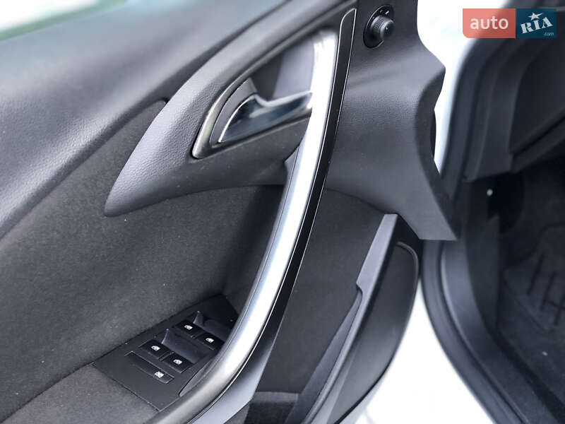 Хетчбек Opel Astra 2014 в Львові фото 37 Хетчбек Opel Astra 2014 в Львові