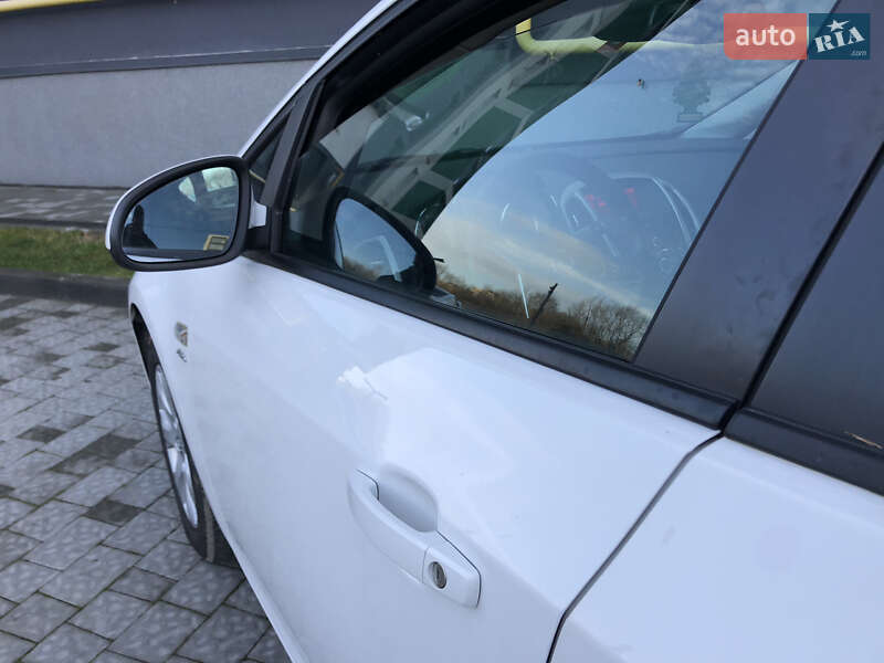 Хетчбек Opel Astra 2014 в Львові фото 40 Хетчбек Opel Astra 2014 в Львові