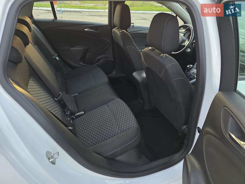 Универсал Opel Astra 2018 в Ровно фото 35 Универсал Opel Astra 2018 в Ровно