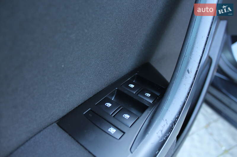 Универсал Opel Astra 2015 в Дрогобыче фото 58 Универсал Opel Astra 2015 в Дрогобыче