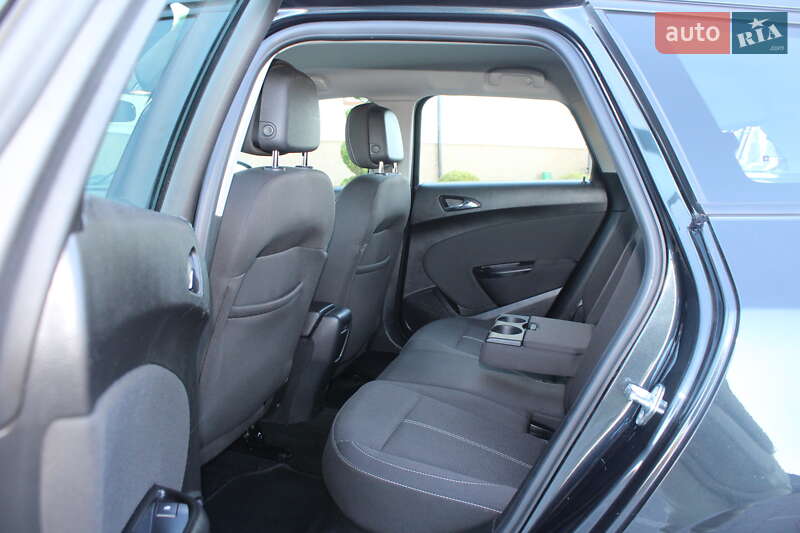 Универсал Opel Astra 2015 в Дрогобыче фото 75 Универсал Opel Astra 2015 в Дрогобыче