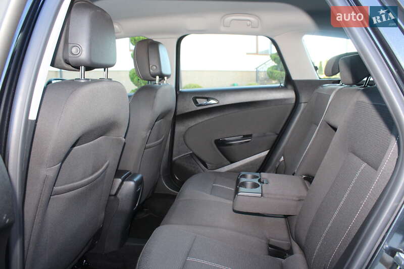 Универсал Opel Astra 2015 в Дрогобыче фото 78 Универсал Opel Astra 2015 в Дрогобыче