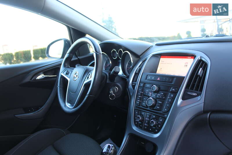Универсал Opel Astra 2015 в Дрогобыче фото 98 Универсал Opel Astra 2015 в Дрогобыче