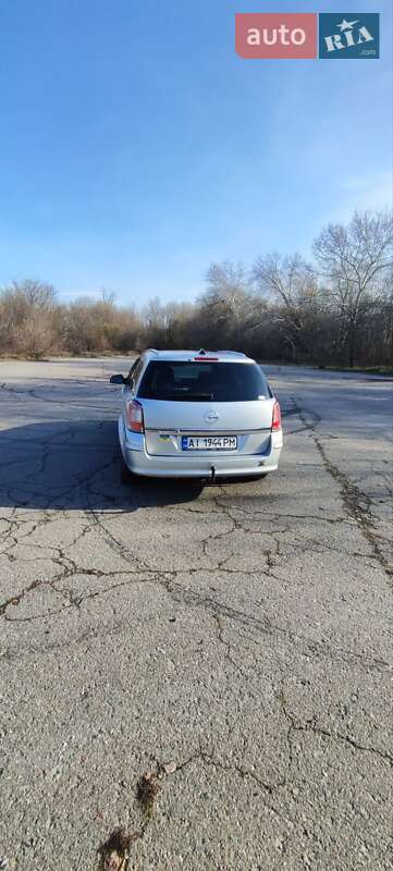 Универсал Opel Astra 2010 в Киеве