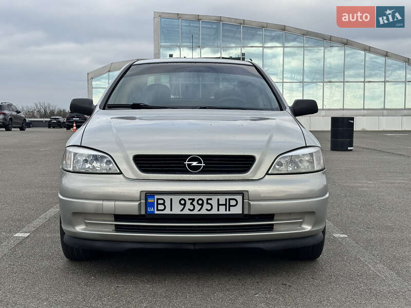 Седан Opel Astra 2008 в Киеве