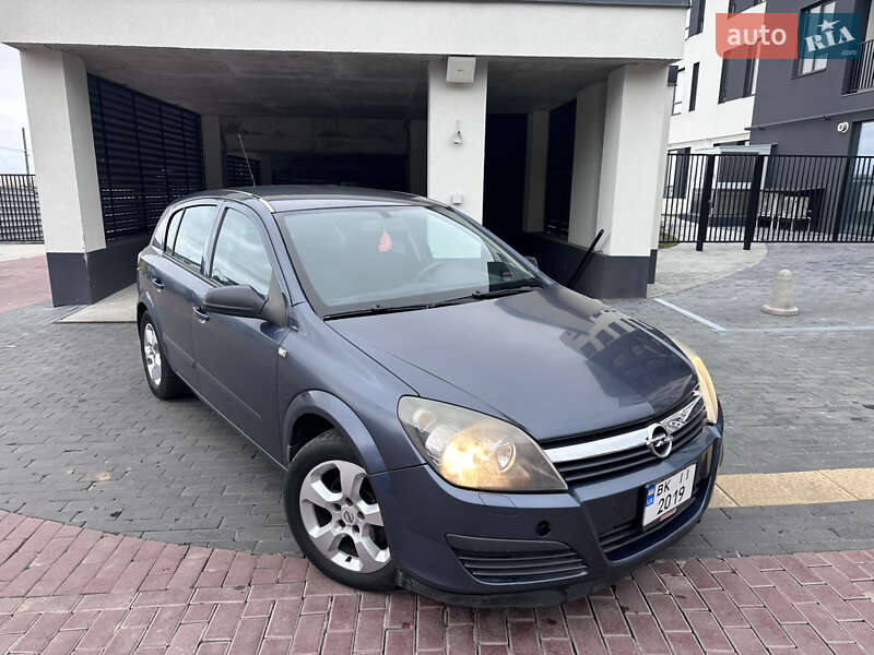 Хэтчбек Opel Astra 2006 в Ровно фото 2 Хэтчбек Opel Astra 2006 в Ровно