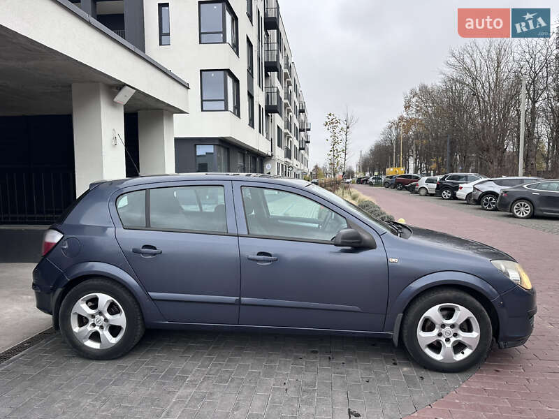 Хэтчбек Opel Astra 2006 в Ровно фото 12 Хэтчбек Opel Astra 2006 в Ровно