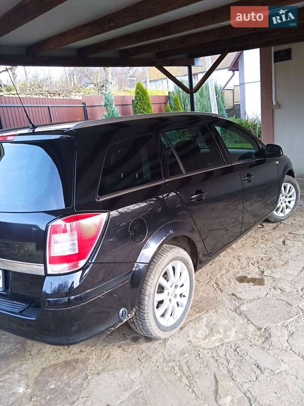 Універсал Opel Astra 2009 в Бучачі