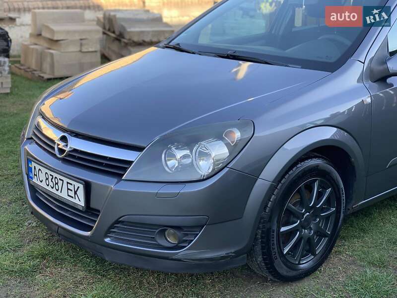 Универсал Opel Astra 2005 в Луцке